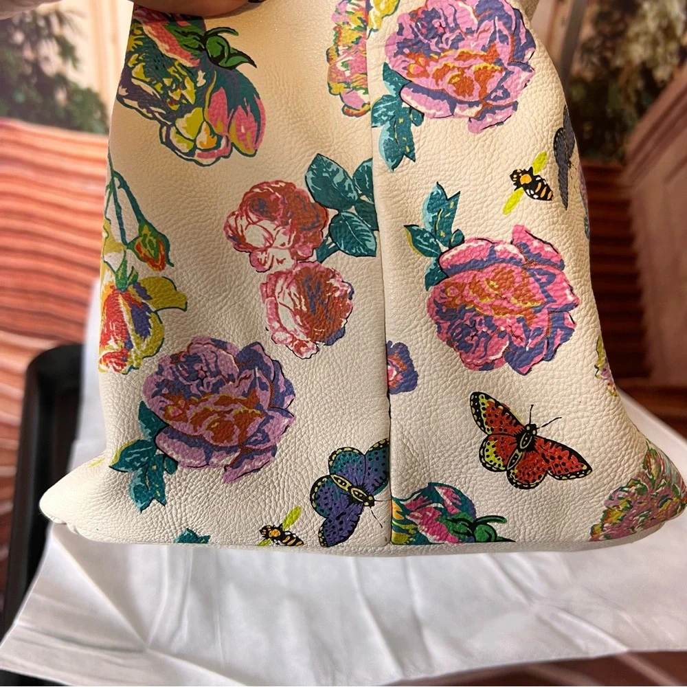 Betsey Johnson Large Colorful Floral Women's Bag with Pink Bow 🎀 charm - Picture 6 of 15